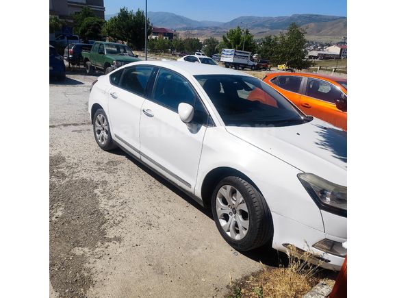Sahibinden Citroen C5 1.6 e HDi Dynamique 2011 Model  210.000 km Beyaz