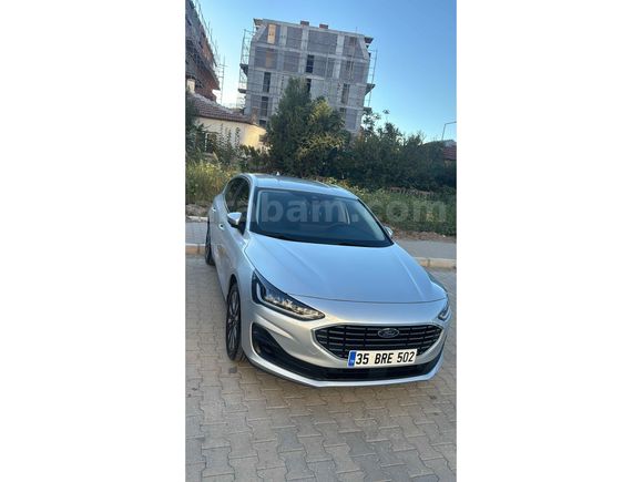 Sahibinden tertemiz değişensiz düşük km hatchback focus