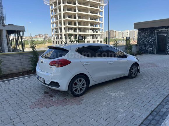 Sahibinden Kia Ceed 1.6 CRDi Concept Plus 2012 Model 