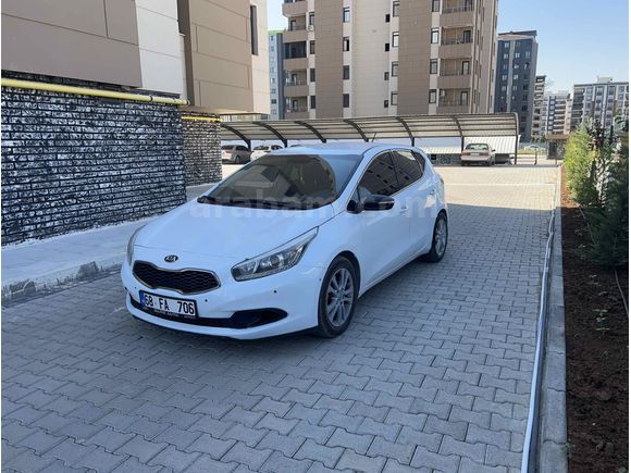 Sahibinden Kia Ceed 1.6 CRDi Concept Plus 2012 Model 