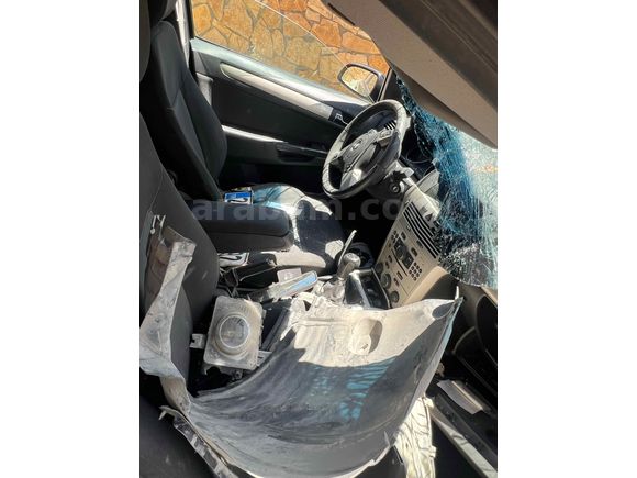 Düşük km kazalı 1.3 CTDi  Opel Astra 
