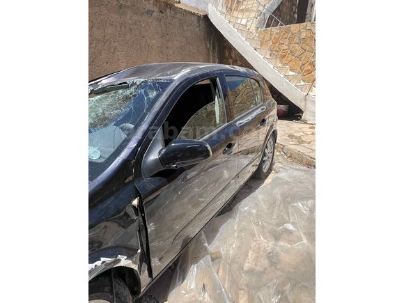 Düşük km kazalı 1.3 CTDi  Opel Astra 