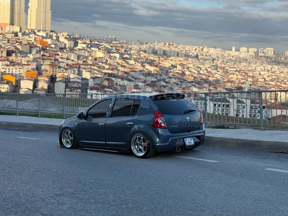 Göz bebeği Dacia Sandero 1.4 Laureate 