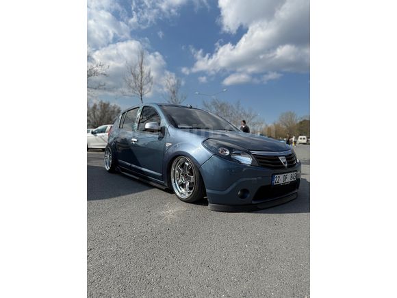 Göz bebeği Dacia Sandero 1.4 Laureate 