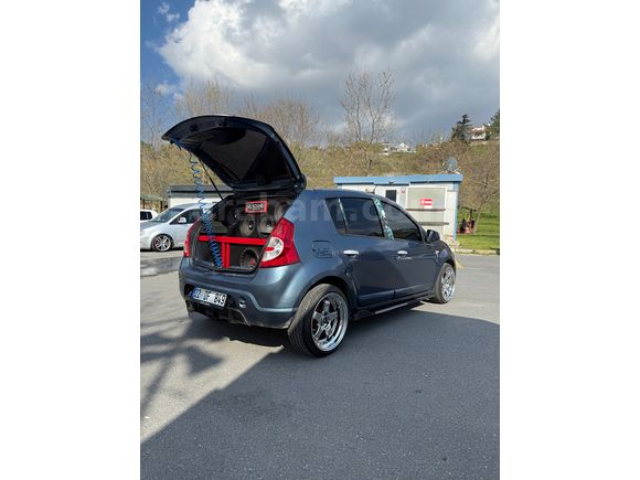 Göz bebeği Dacia Sandero 1.4 Laureate 