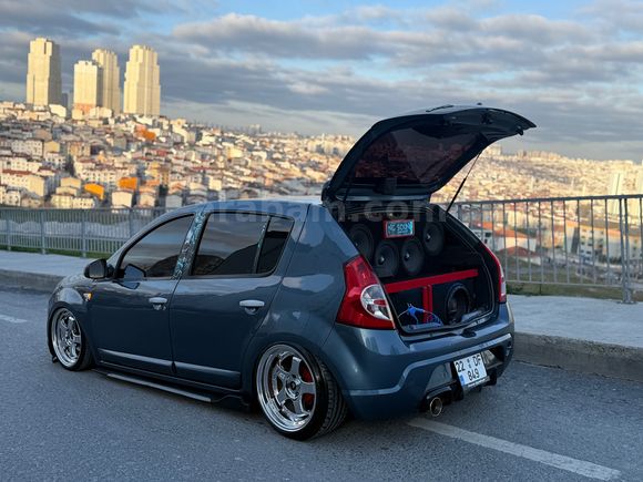 Göz bebeği Dacia Sandero 1.4 Laureate 