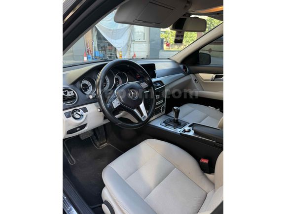 TEMİZ BAKIMLI EKSİKSİZ MERCEDES 