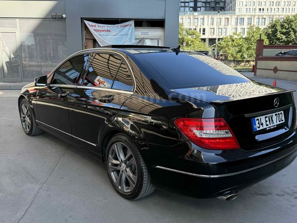TEMİZ BAKIMLI EKSİKSİZ MERCEDES 