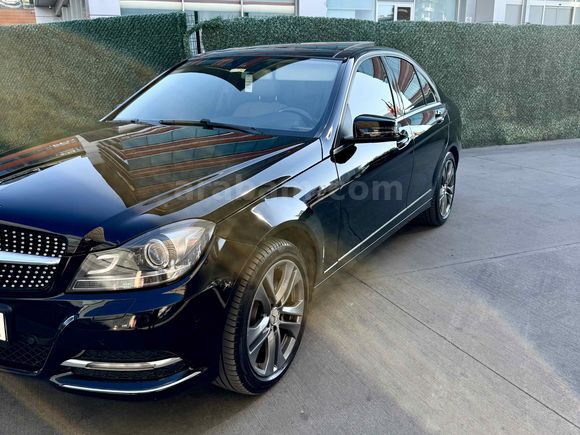 TEMİZ BAKIMLI EKSİKSİZ MERCEDES 