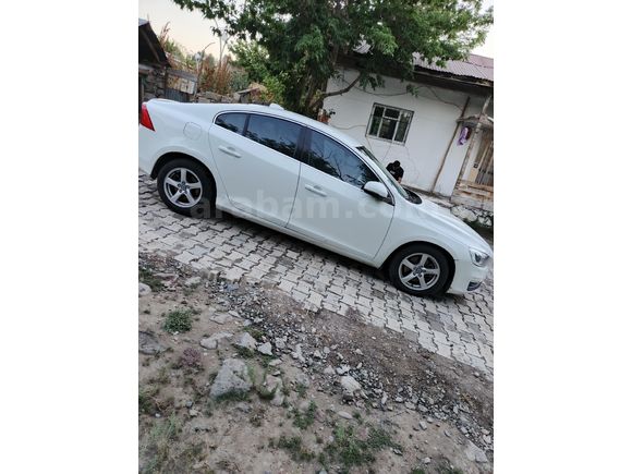 Sahibinden Volvo S60 1.6 D Advance 2014 Model