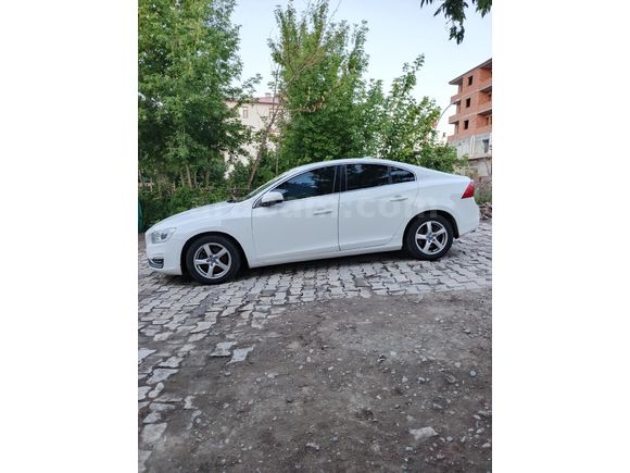 Sahibinden Volvo S60 1.6 D Advance 2014 Model