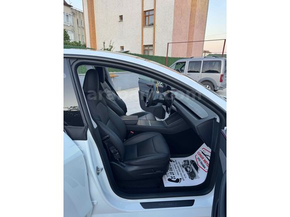 Sahibinden Tesla Model Y Standart (Juniper) 2025 Model  24.000 km Beyaz
