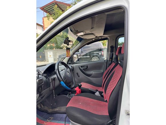 OTOMOBİL RUHSATLI / KLİMALI / TAVAN ORJİNAL 1.7 DTI COMBO