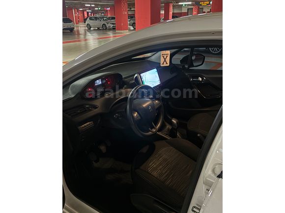 Peugeot 208 2015 150.000 KM