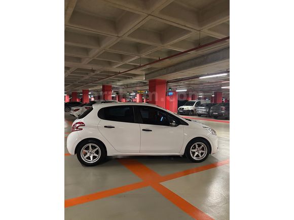 Peugeot 208 2015 150.000 KM