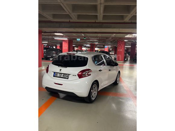 Peugeot 208 2015 150.000 KM