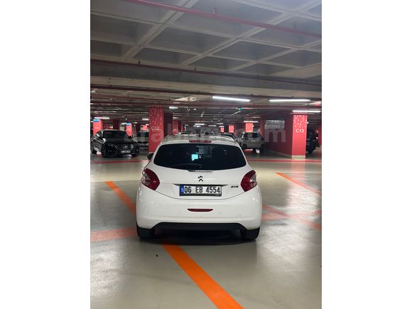 Peugeot 208 2015 150.000 KM