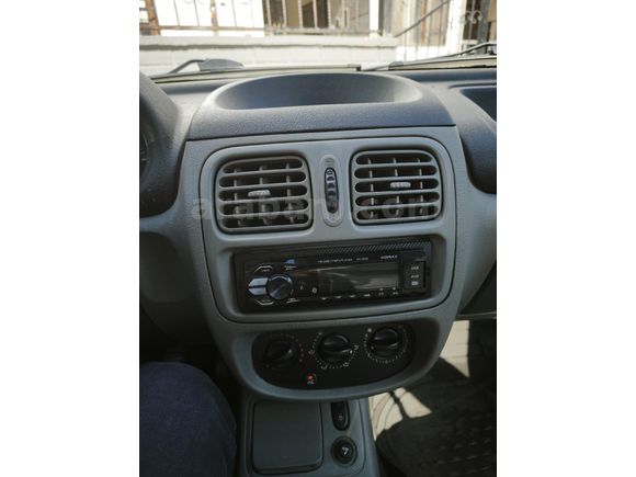 Sahibinden Renault Clio 1.4 2004 Model
