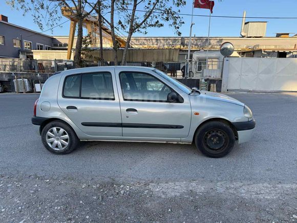 Sahibinden Renault Clio 1.4 RTA 2001 Model 