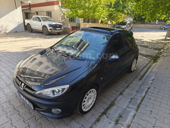 Peugeot 206 1.4 XT 2004 Sunrooflu