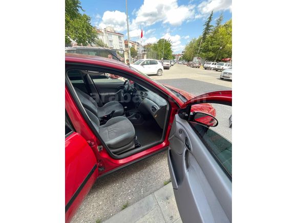 Sahibinden Ford Focus 1.6 Comfort 2001 Model 