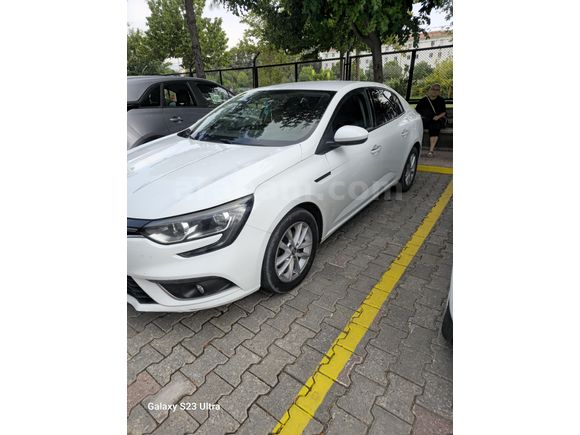 Sahibinden Renault Megane 1.5 Blue DCI Touch 2020 Model