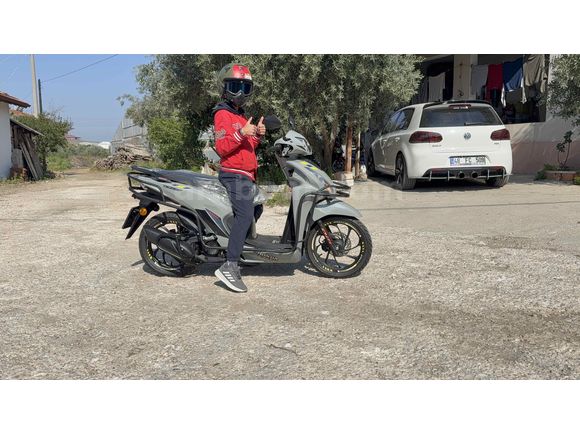 2500 km’de Sahibinden 2025 Anahtarsız Çalışma Honda Dio 