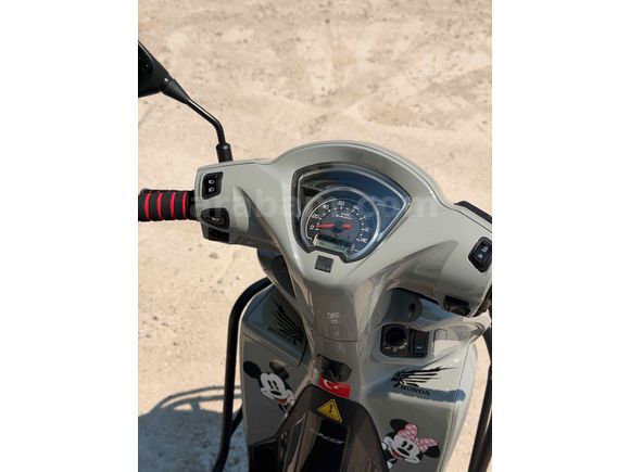 2500 km’de Sahibinden 2025 Anahtarsız Çalışma Honda Dio 