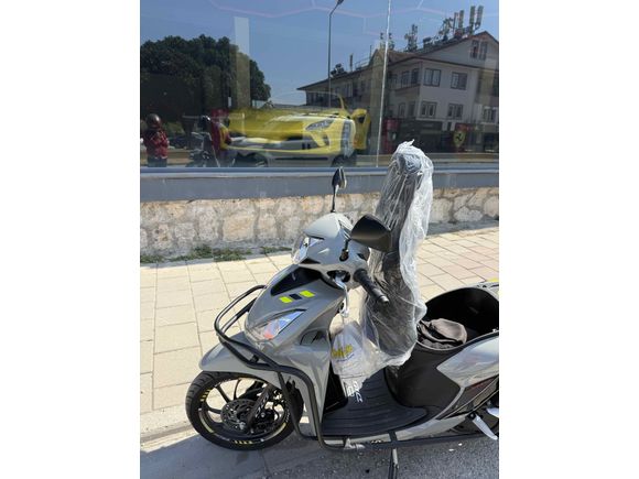 2500 km’de Sahibinden 2025 Anahtarsız Çalışma Honda Dio 