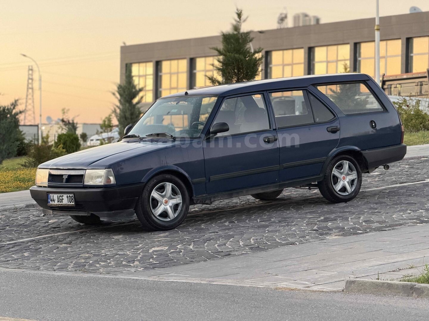 Galeriden Tofaş Kartal S 1999 Model Malatya 94.000 km Lacivert 2