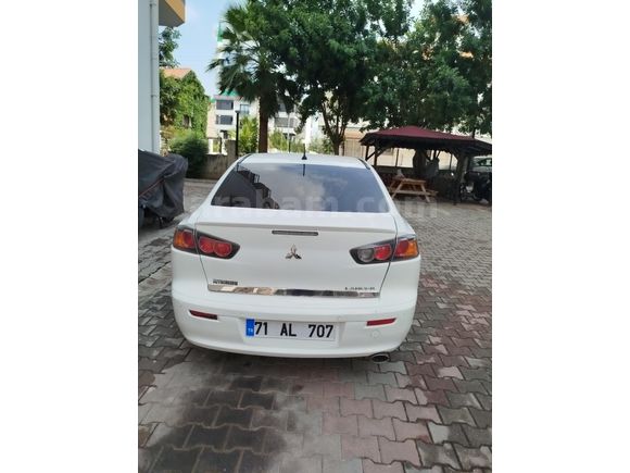 Sahibinden Mitsubishi Lancer 1.6 Invite 2011 Model