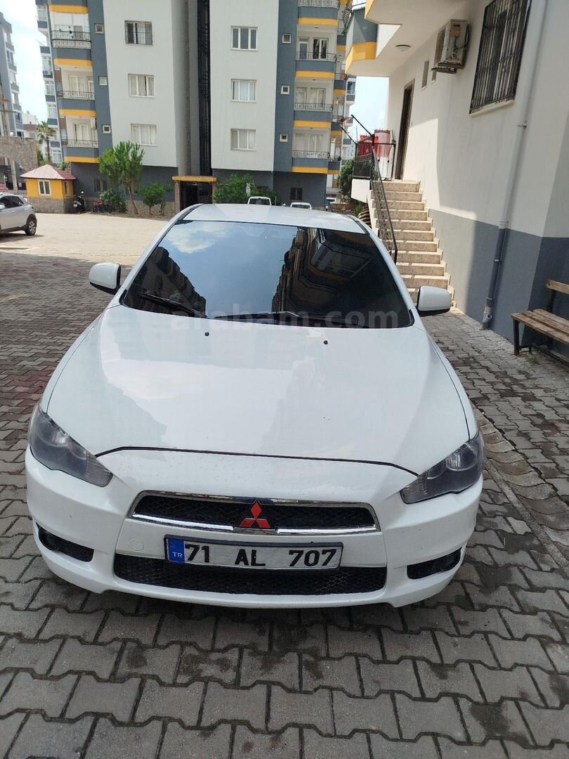Sahibinden Mitsubishi Lancer 1.6 Invite 2011 Model Osmaniye 312.000 km Beyaz 1
