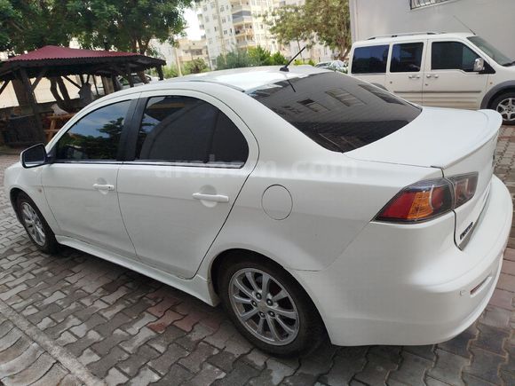 Sahibinden Mitsubishi Lancer 1.6 Invite 2011 Model