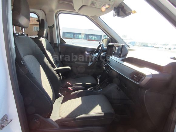 BÜYÜKSOYLU'DAN 2024 TOURNEO COURİER 1.5 ECOBLUE DELUXE 100 HP