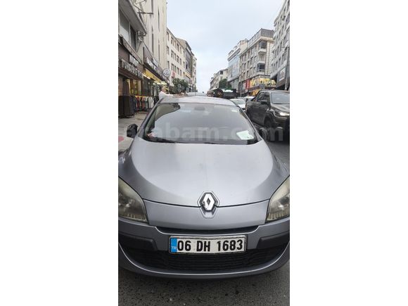 Sahibinden Renault Megane 1.5 dCi Dynamique 2010 Model  303.000 km Mavi