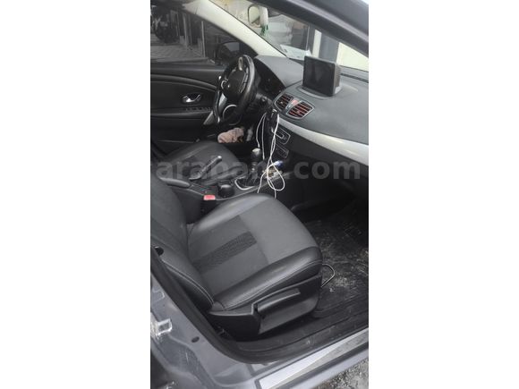 Sahibinden Renault Megane 1.5 dCi Dynamique 2010 Model  303.000 km Mavi