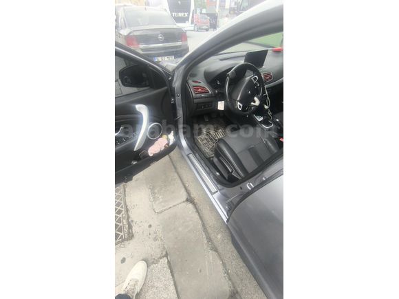 Sahibinden Renault Megane 1.5 dCi Dynamique 2010 Model  303.000 km Mavi