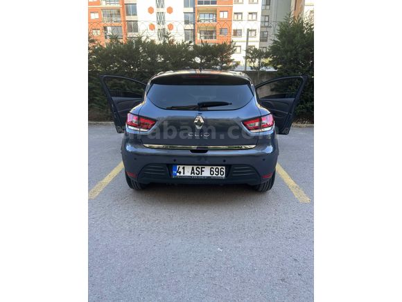 Galeriden Renault Clio 0.9 TCe Joy 2019 Model Kocaeli