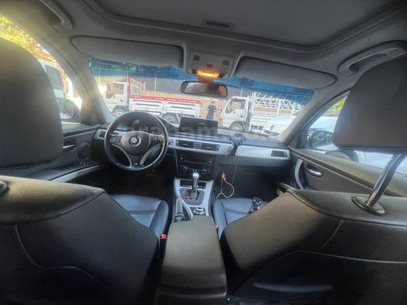 Sahibinden Bakımlı BMW 320d - NBT Ekranlı