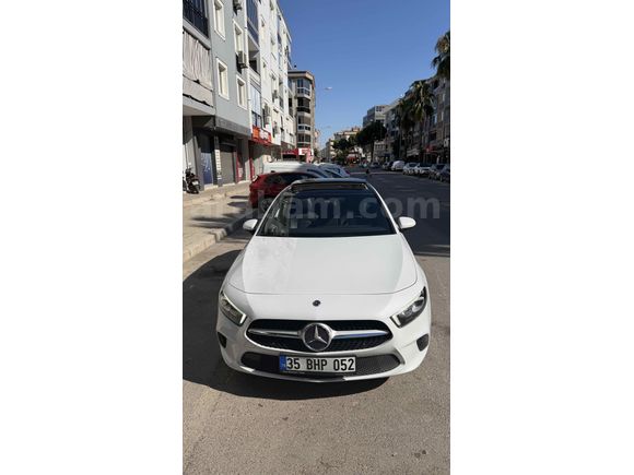 2020 A180 Style Yetkili Servis Hatasız Boyasız Cam Tavan 