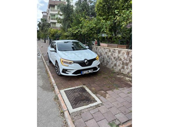 Sahibinden Renault Megane 1.3 TCe Icon 2025 Model 