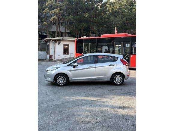 1.4 OTOMATİK FORD FİESTA  