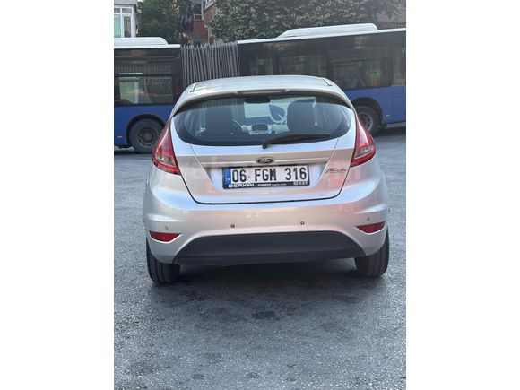 1.4 OTOMATİK FORD FİESTA  