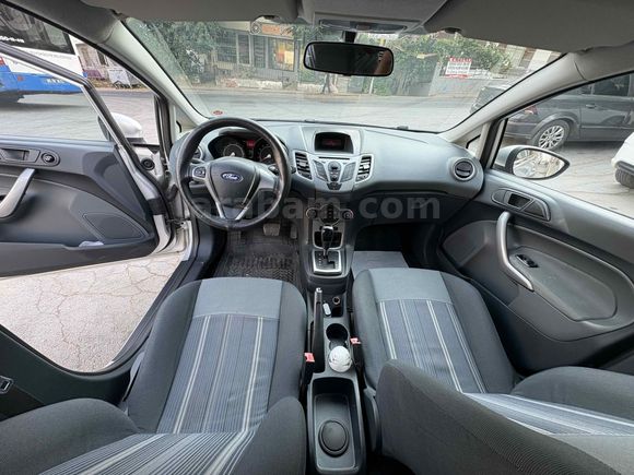 1.4 OTOMATİK FORD FİESTA  