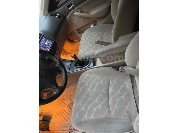 Honda Civic 1.6i VTEC LS 2005 Model 