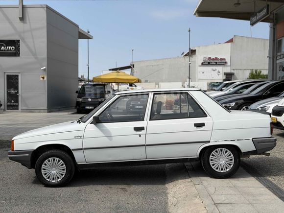 Galeriden Renault R 9 1.4 Spring 1993 Model Kırklareli