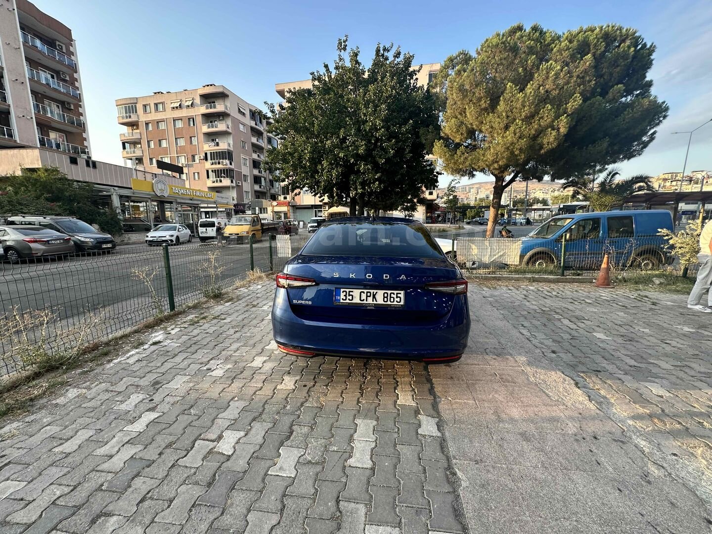 Sahibinden Skoda SuperB 1.5 TSI Hybrid Prestige 2025 Model İzmir 20.000 km Mavi 6