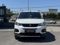 AKAN AUTO 2023 PEUGEOT RİFTER HATASIZ BOYASIZ TRAMERSİZ ÇİZİKSİZ