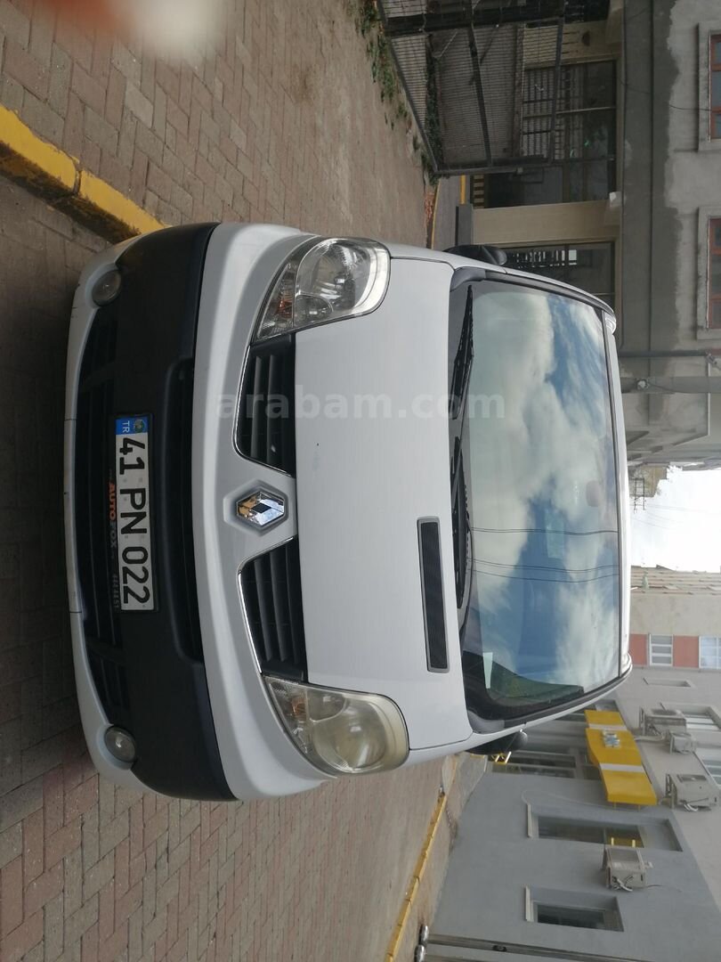 Sahibinden Renault Trafic 2.0 DCI Grand Confort 2010 Model Kocaeli 392.000 km Beyaz 4