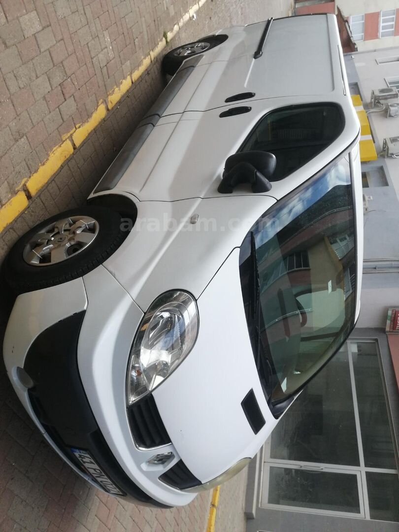 Sahibinden Renault Trafic 2.0 DCI Grand Confort 2010 Model Kocaeli 392.000 km Beyaz 6